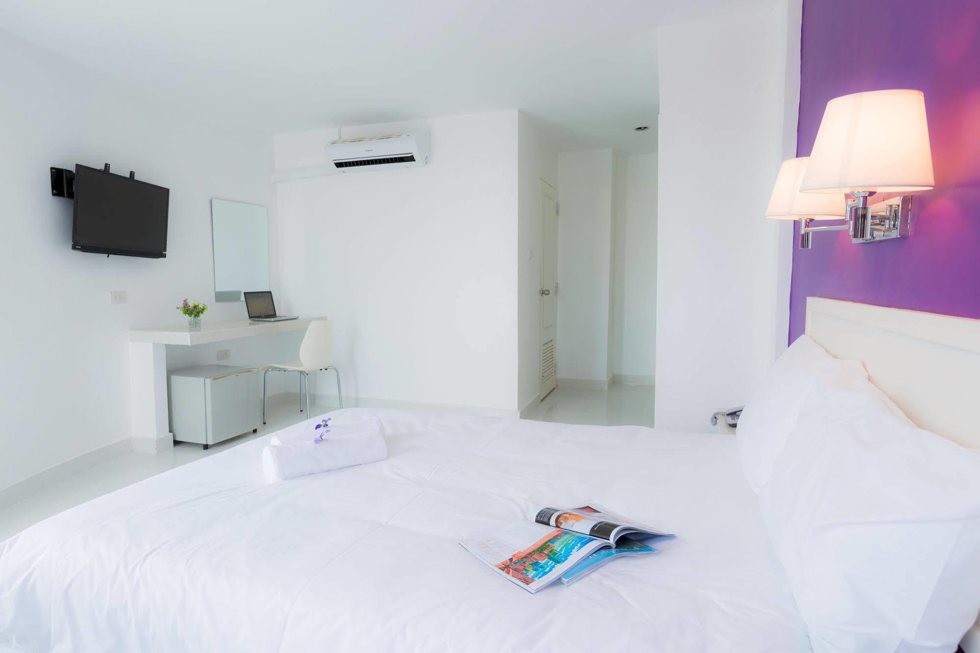 Hotel Zing 3*